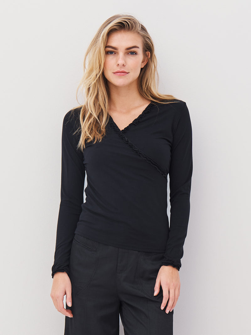 NÜ ADELE wrap tee Tops and T-shirts Black