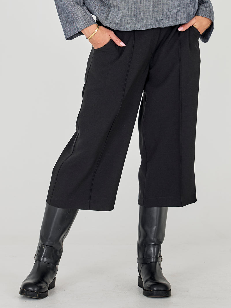 NÜ ALINA Culotte Trousers Trousers Black