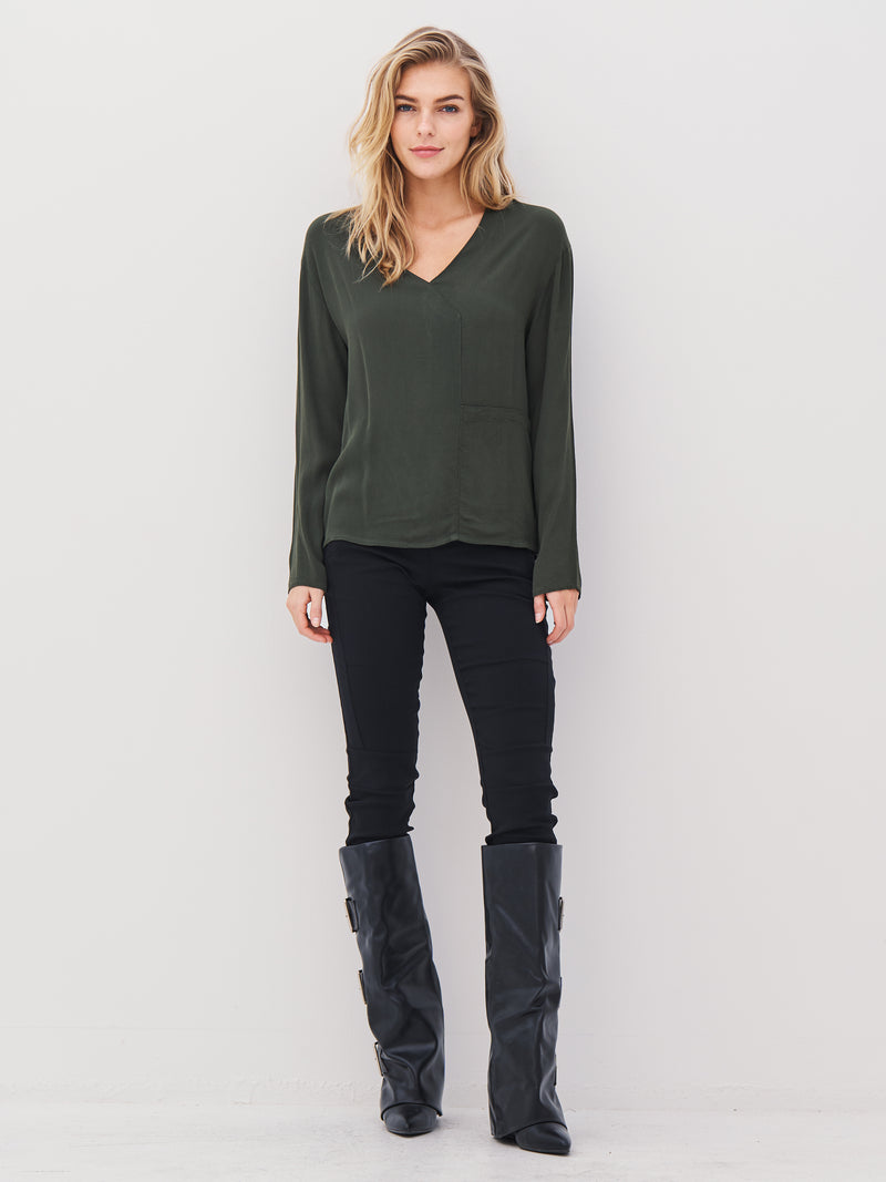 NÜ ANNI V-neck blouse Blouses 385 Dark Green