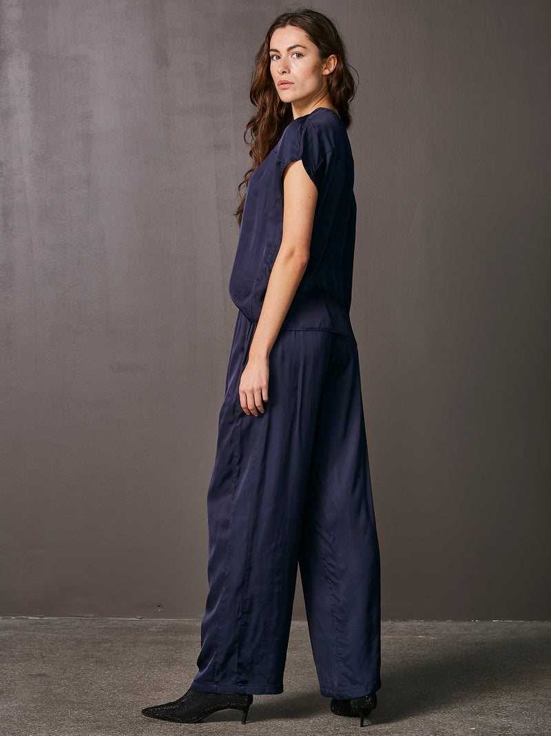 NÜ VALINA trousers Trousers 482 Classic Navy