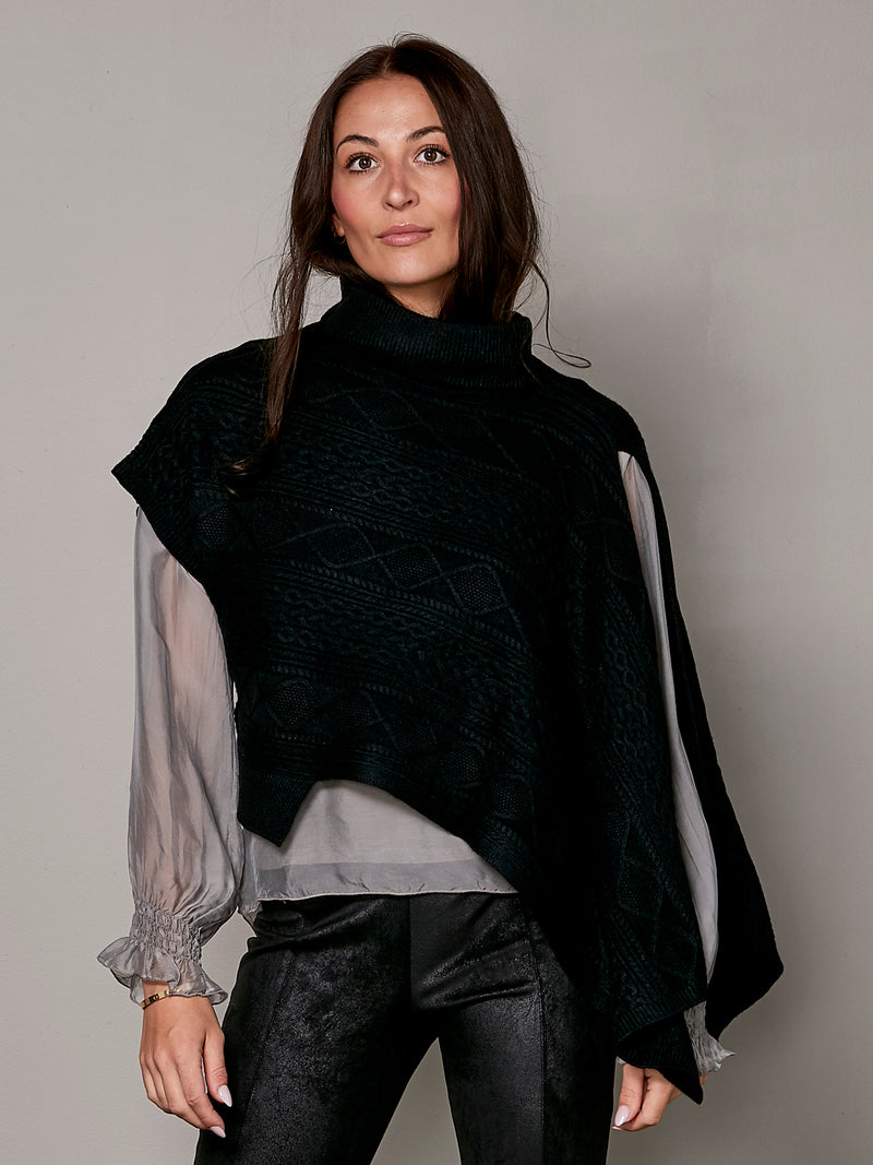 NÜ VILNA knit poncho Ponchos Black