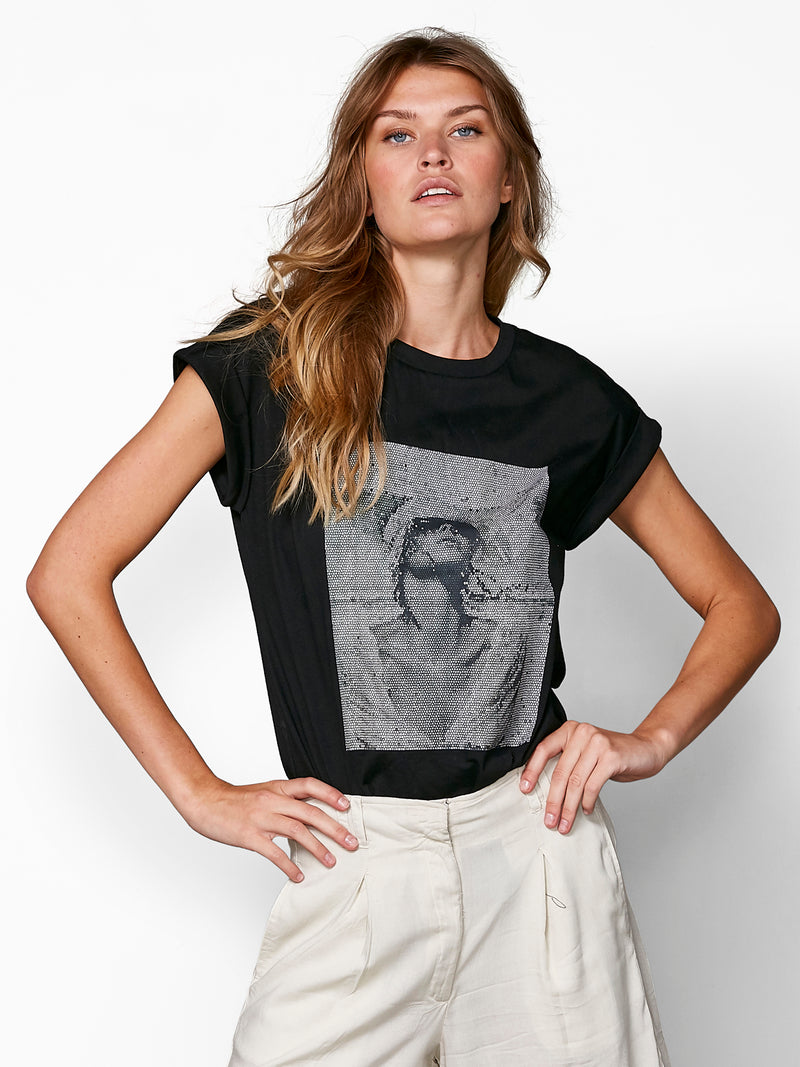 NÜ ZILJA tee Tops and T-shirts Black